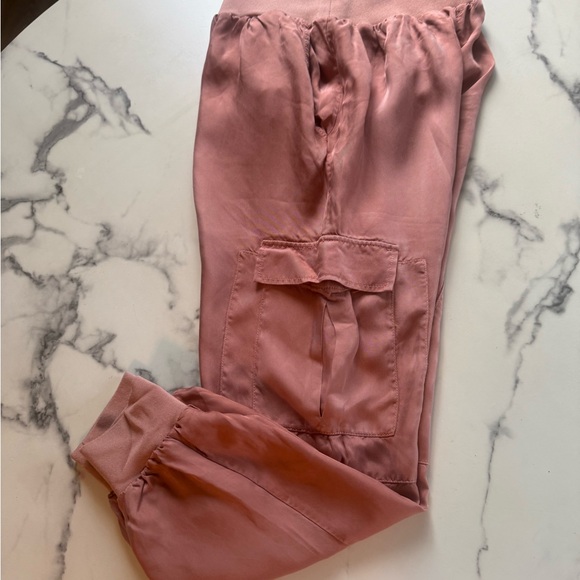 Cinq à Sept Blush Pink Cargo Joggers - Picture 2 of 3